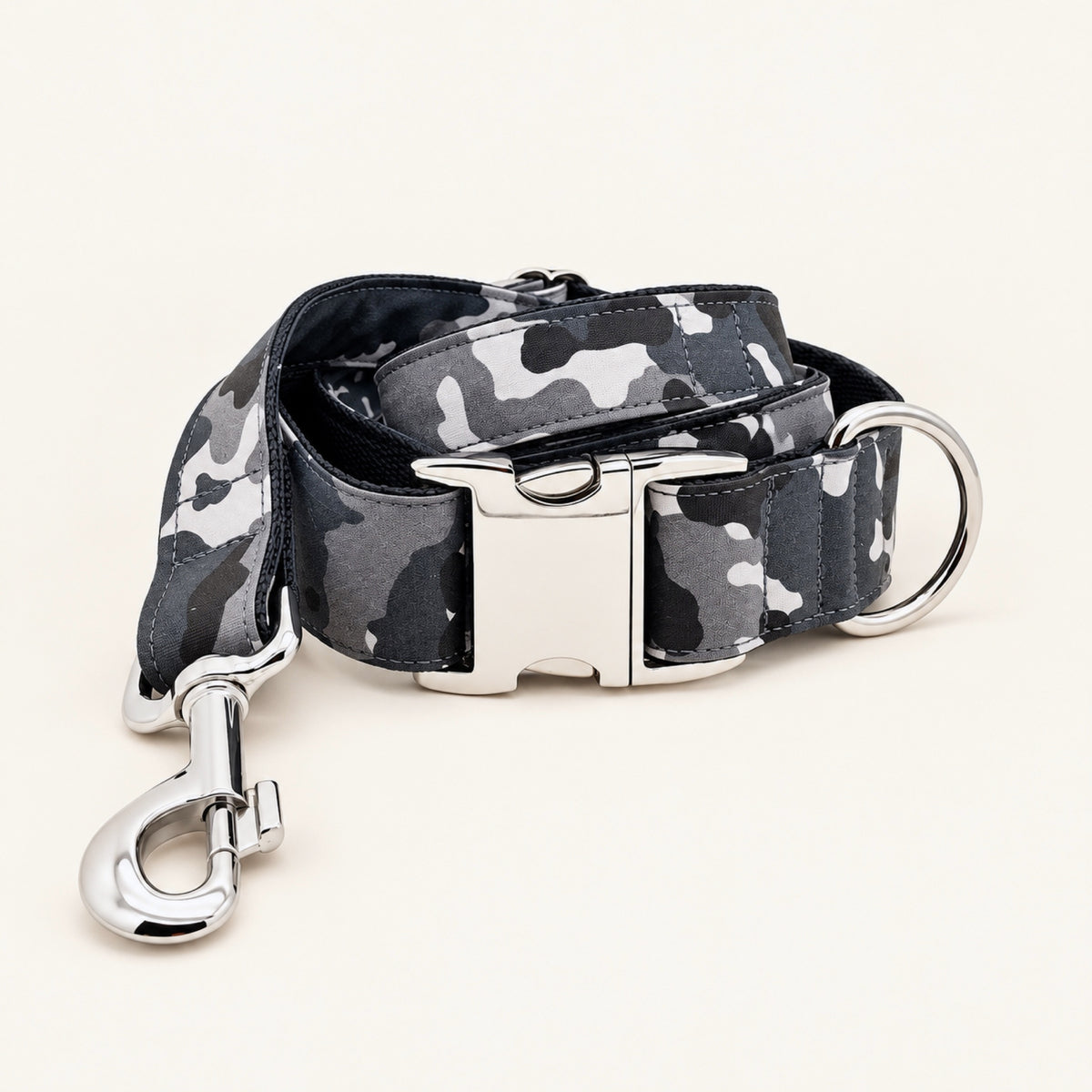 Urban camo dog collar with matching leash by SIRKAWS