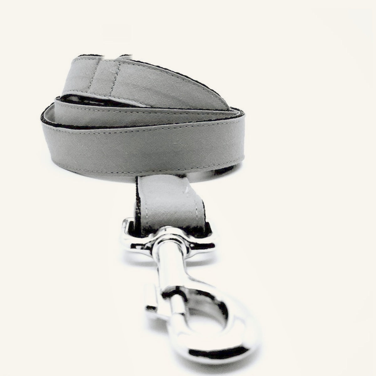Plain grey dog leash, 1.20 m, with swivelling metal snap hook